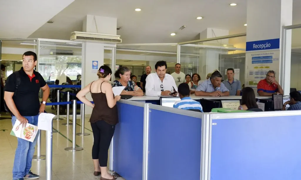 INSS começou a ligar para segurados anteciparem perícia