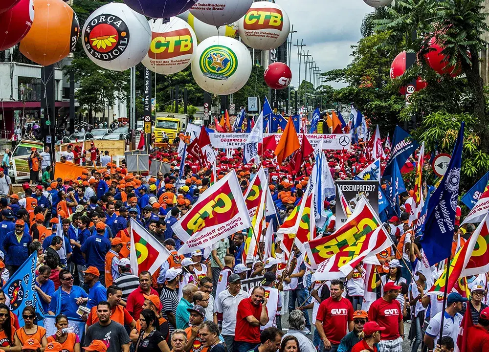 Movimento sindical prepara ofensiva para enterrar a escala 6×1 em 2026
