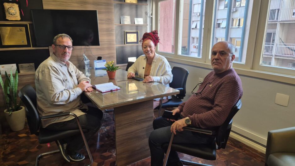 SINDESC RS reforça apoio a projetos que beneficiam trabalhadores da cetegoria em reunião com a deputada Daiana Santos