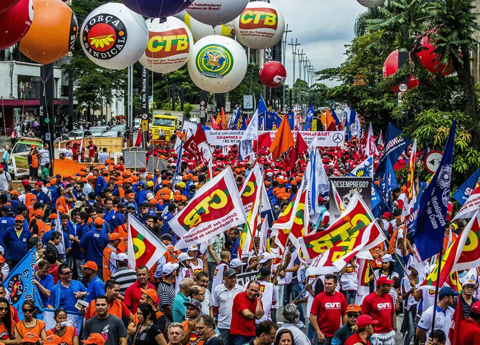 Movimento sindical prepara ofensiva para enterrar a escala 6×1 em 2026